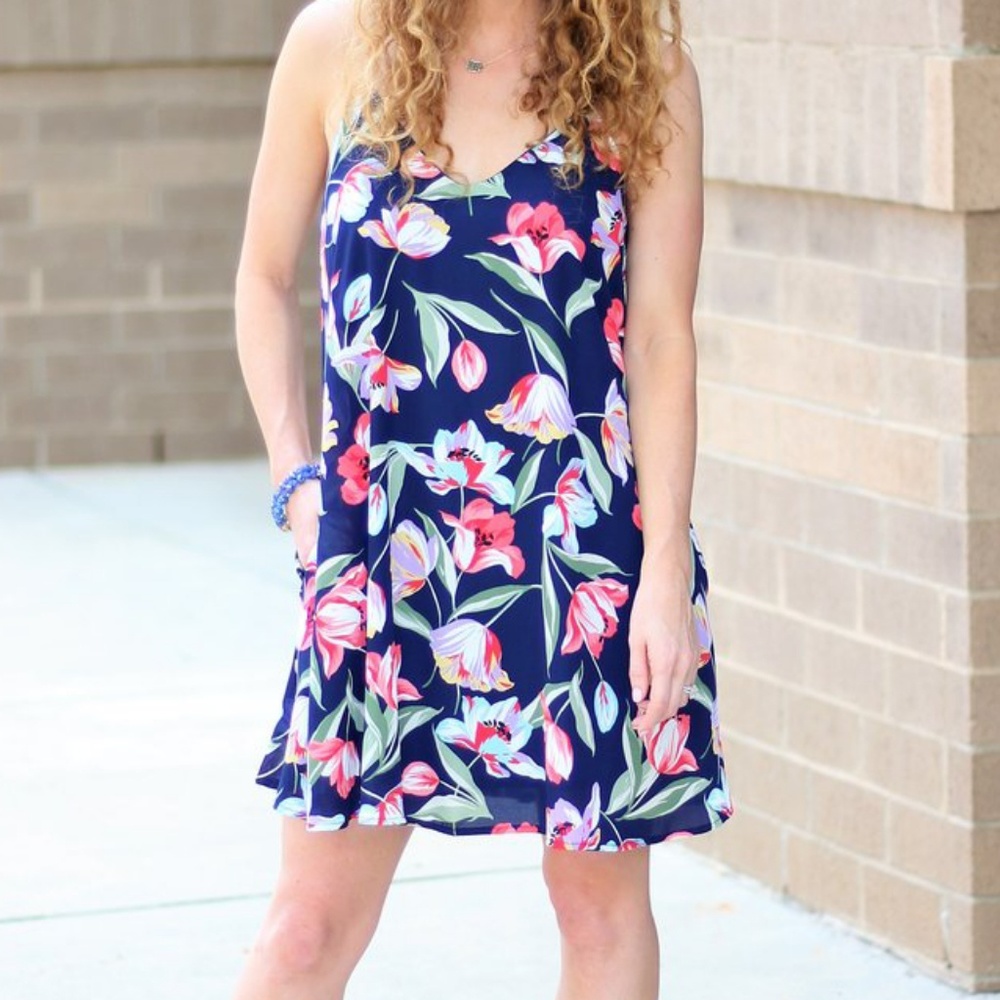 ✨ Floral Dress with 🌺Pockets🌺 // Small